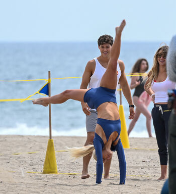 🔥 Livvy dunne  page leaked private photo uncensored full