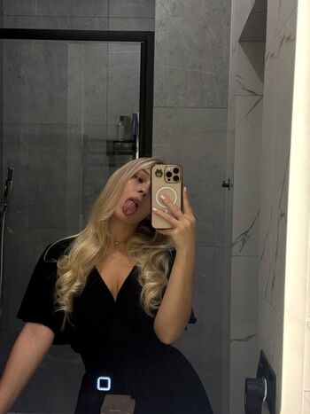 Full leaked Liyastar private onlyfans photo