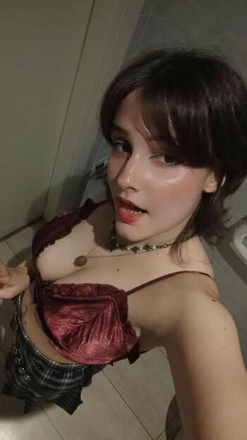 Full leaked Lizirayy private onlyfans photo