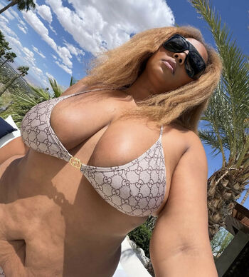 Full leaked Lizzo private onlyfans photo
