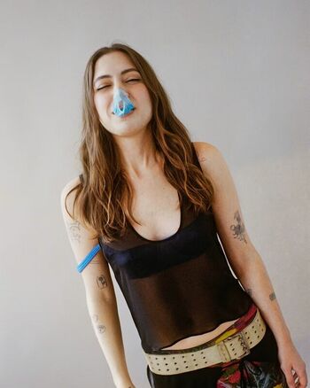 Full leaked Lizzy mcalpine private onlyfans photo