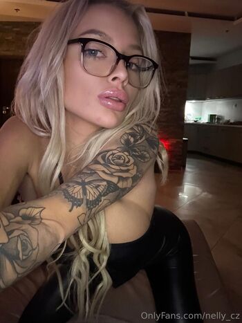 Lola Sky