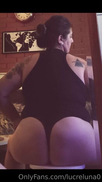 Full leaked Lucreluna private onlyfans photo