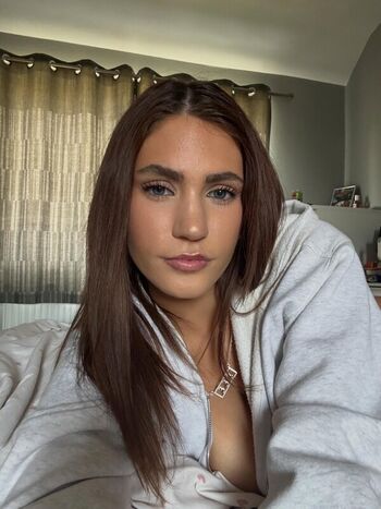 Full leaked Lucyy moss private onlyfans photo