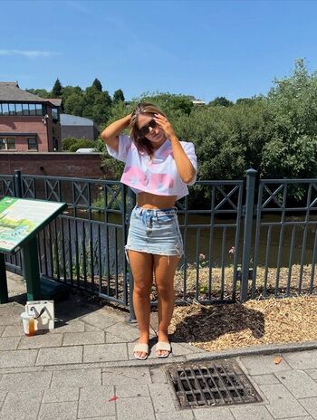 Full leaked Lucyy moss private onlyfans photo