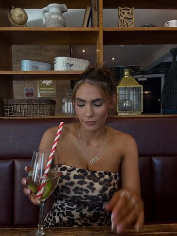 Full leaked Lucyy moss private onlyfans photo