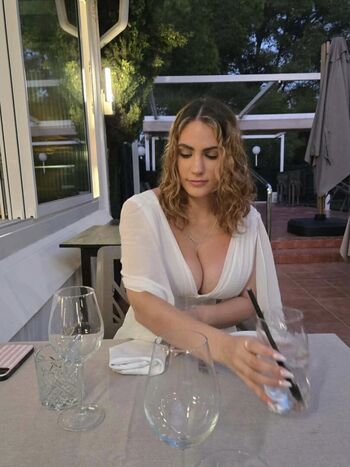Full leaked Lucyy moss private onlyfans photo