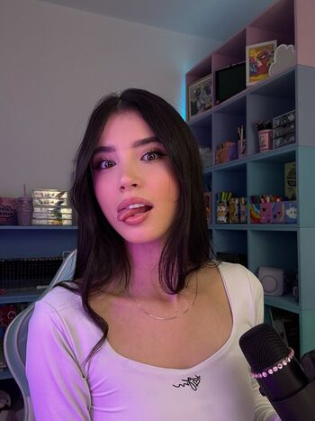 Luisa Valencia
