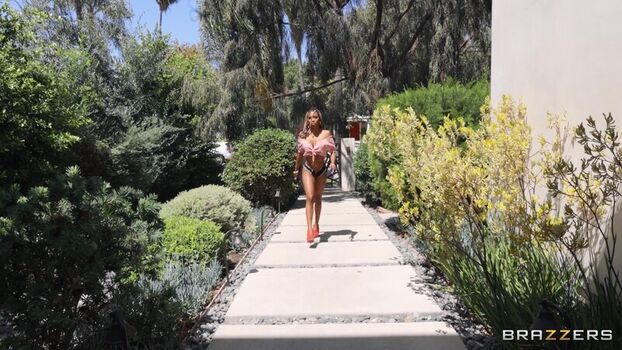 Full leaked Luna starr private onlyfans photo