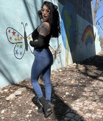 Full leaked Lunalove private onlyfans photo