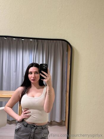 Full leaked Lunaluvx private onlyfans photo
