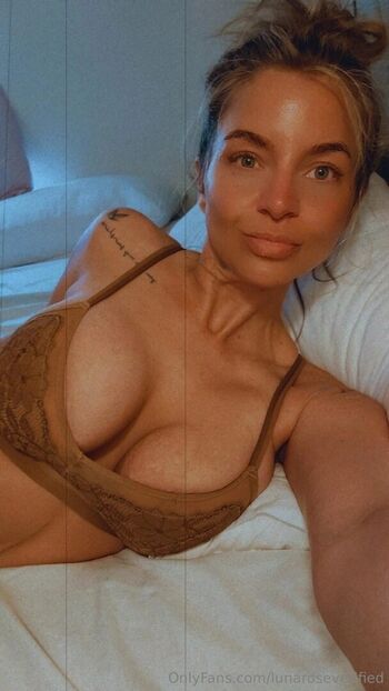 🔥 Lunaroseverified page leaked private photo uncensored full