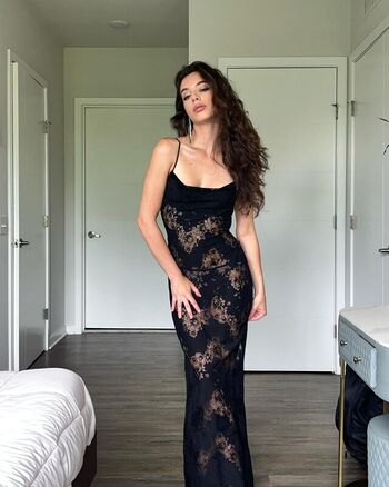 Full leaked Lunasereena private onlyfans photo