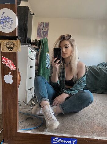 Full leaked Luuucy private onlyfans photo