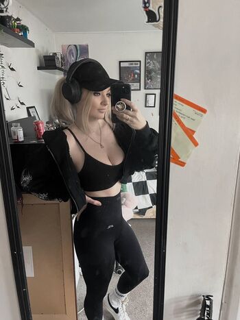 Full leaked Luuucy private onlyfans photo