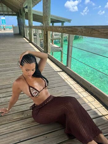 Full leaked Lynn kainoa page private onlyfans photo