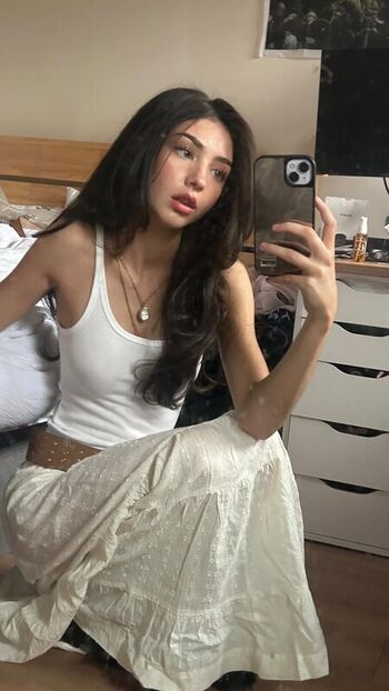 Full leaked Lyzzahh private onlyfans photo