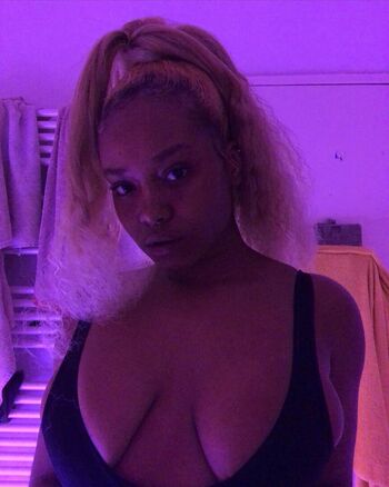 Full leaked Macadamia private onlyfans photo