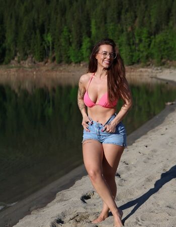 Full leaked Maddison noel private onlyfans photo