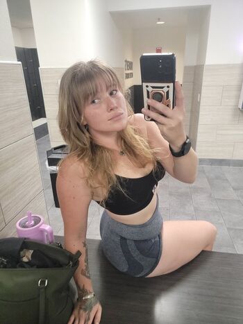 Full leaked Madisonskyxox private onlyfans photo