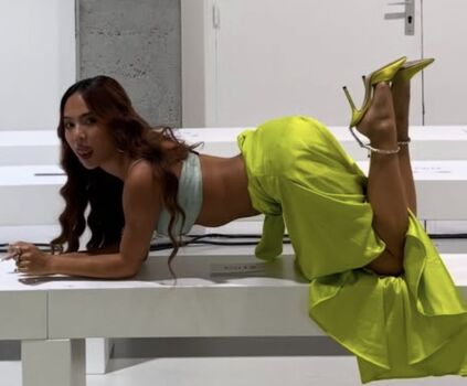 Full leaked Mai lee private onlyfans photo