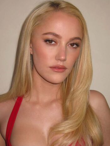 🔥 Maika monroe page leaked private photo uncensored full