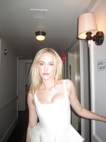🔥 Maika monroe page leaked private photo uncensored full