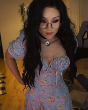 Full leaked Mailinh page private onlyfans photo