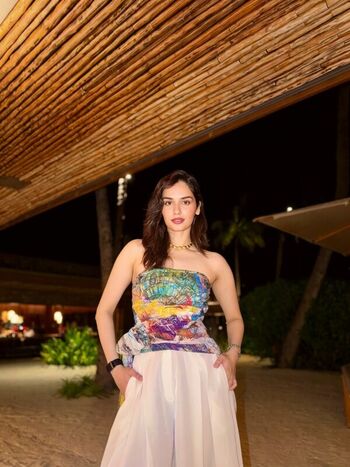Manushi Chhillar