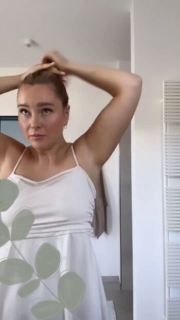 Full leaked Maren wolf page private onlyfans photo