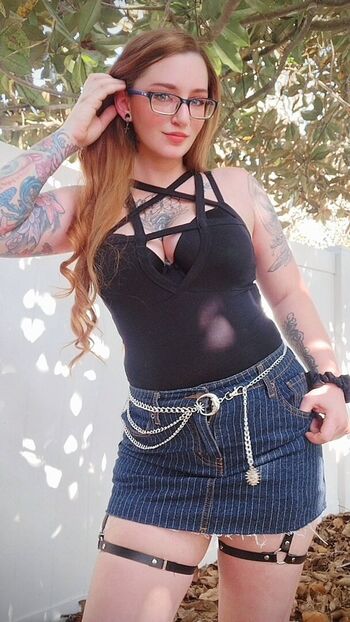 Full leaked Marleyartlust private onlyfans photo