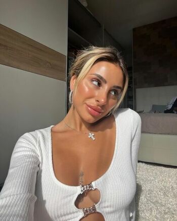 Full leaked Martina bandi page private onlyfans photo