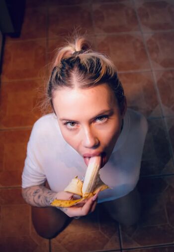 Full leaked Mc erikah private onlyfans photo