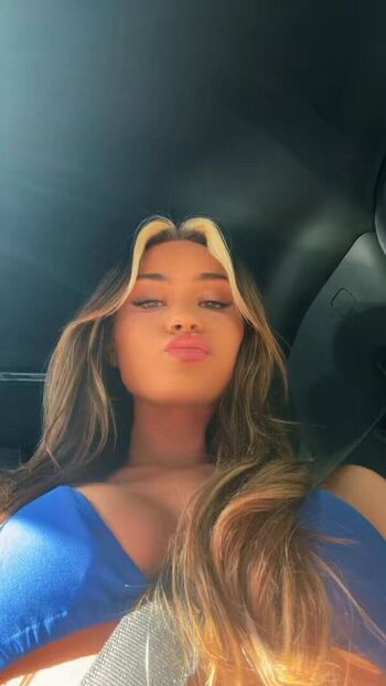 Full leaked Mckinley richards private onlyfans photo