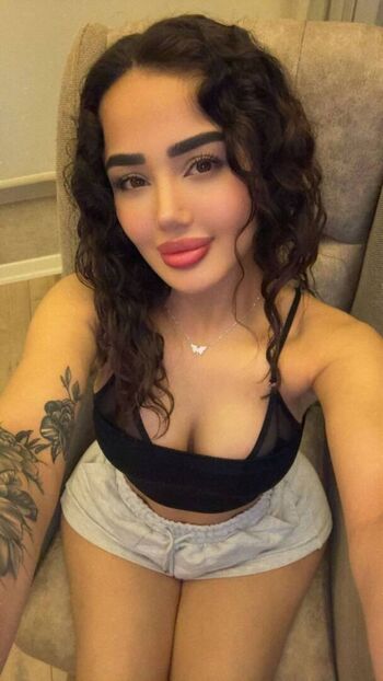 Melek Azad