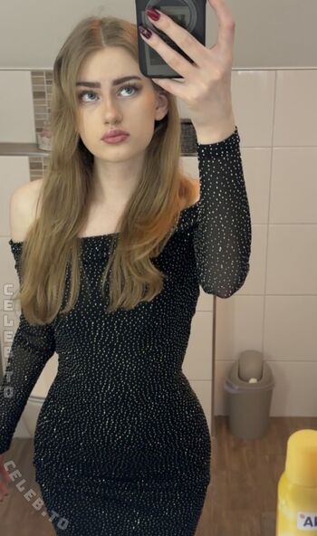 Full leaked Meleomanie private onlyfans photo