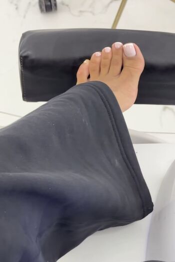 Full leaked Melofficiel private onlyfans photo