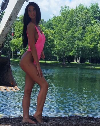 Full leaked Mia budaris private onlyfans photo
