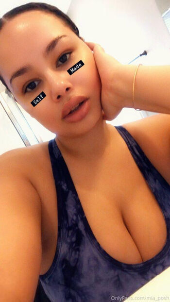 Mia_Posh