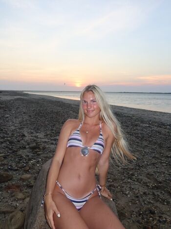 Full leaked Miaaaa private onlyfans photo