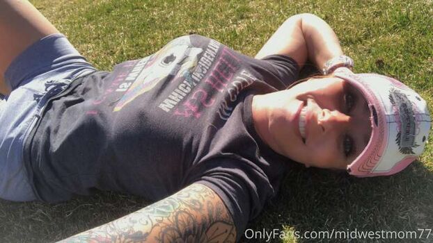 Full leaked Midwest mom private onlyfans photo