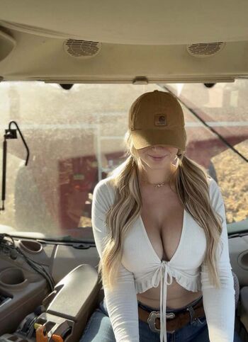 Full leaked Midwestemm private onlyfans photo