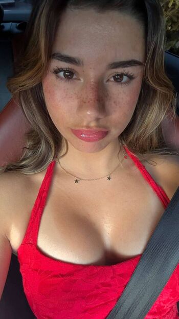 Mikayla Campinos