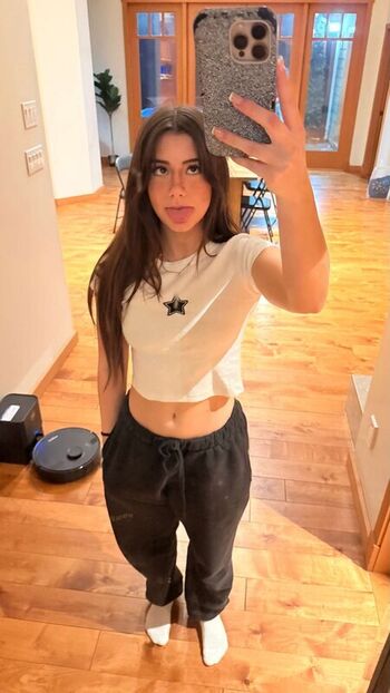Mikayla Campinos