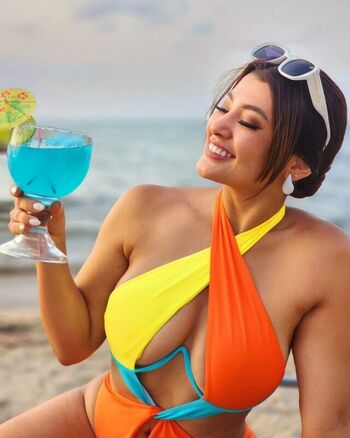 Milagro Flores