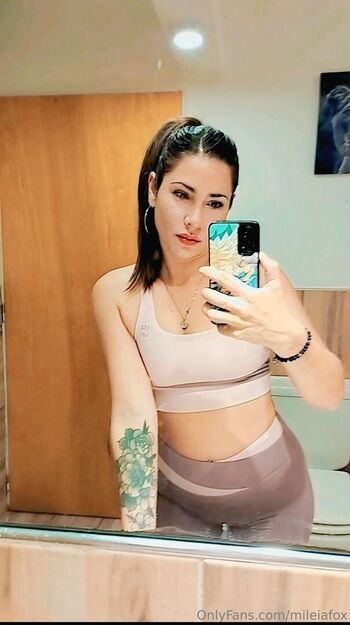 mileiafox