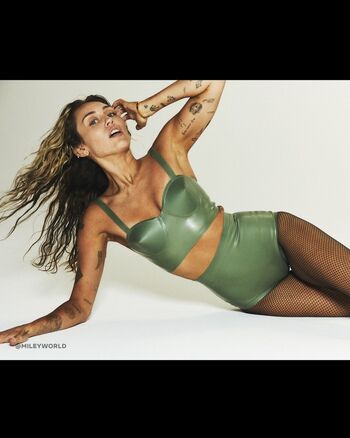 🔥 Miley cyrus page leaked private photo uncensored full