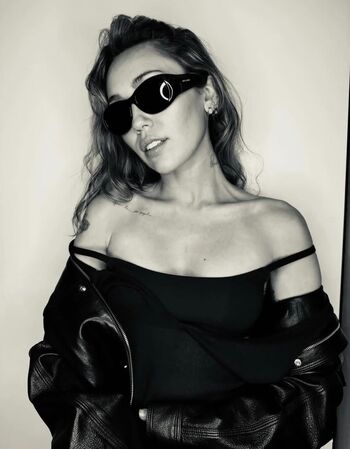 🔥 Miley cyrus page leaked private photo uncensored full