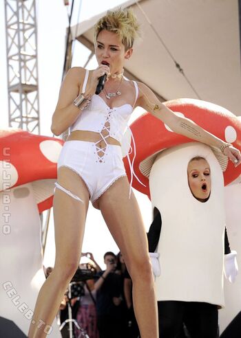 🔥 Miley cyrus page leaked private photo uncensored full