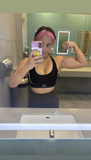 Mina Shirakawa